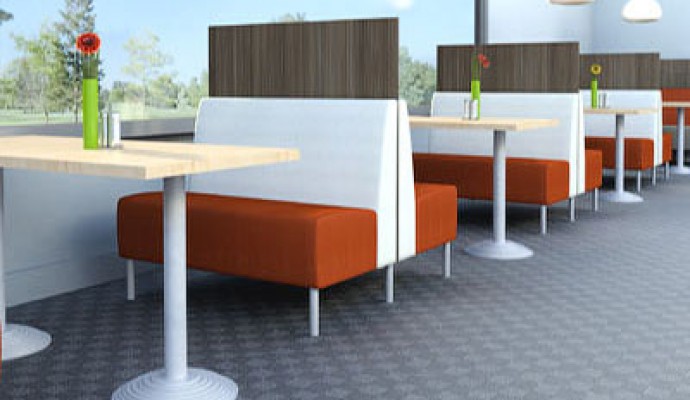 Как выбрать правильный наполнитель мебели для кафе и ресторанов>
